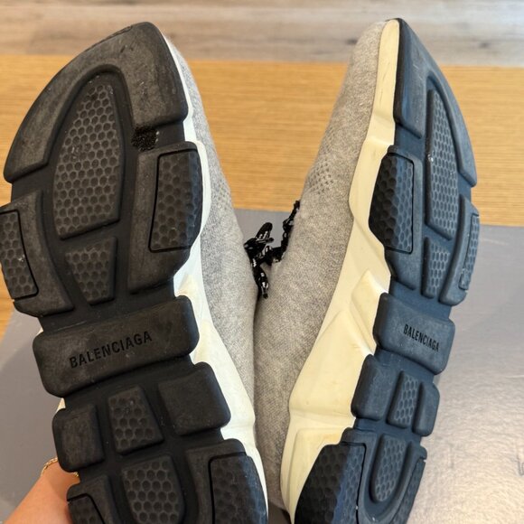 Men's Balenciaga Speed 2 Lace Up Sneakers in Grey - Picture 5 of 6